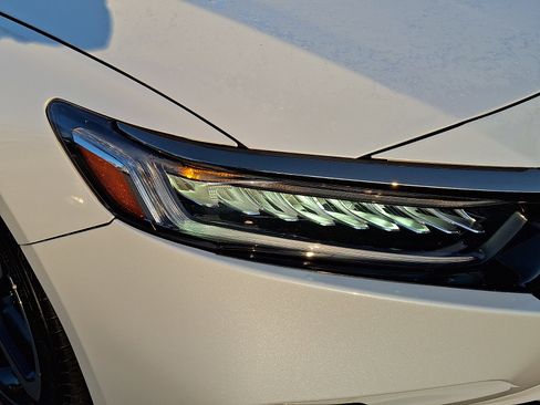 Used 2022 Honda Accord Sport image 9