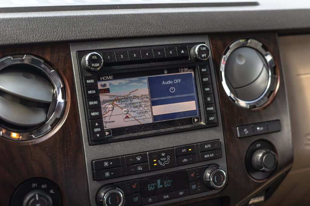 Used 2011 Ford F250 Lariat w/ Lariat Ultimate Pkg AWD/4WD image 10