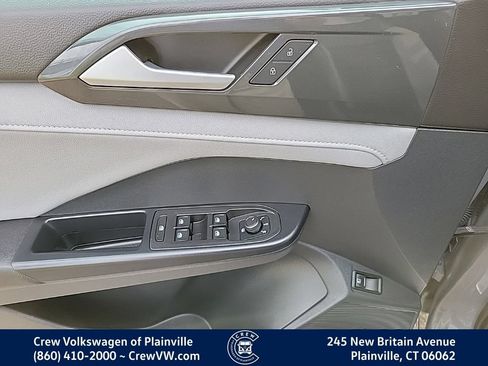 Certified 2023 Volkswagen Taos SEL AWD/4WD image 39