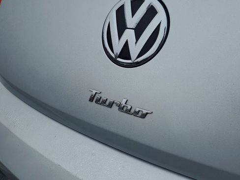 Used 2016 Volkswagen Beetle 1.8T image 10