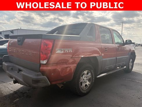 Used 2003 Chevrolet Avalanche 2WD image 3