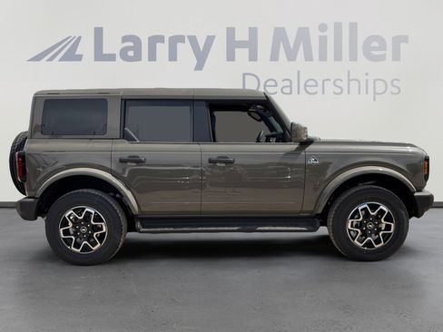 New 2026 Ford Bronco Outer Banks image 6