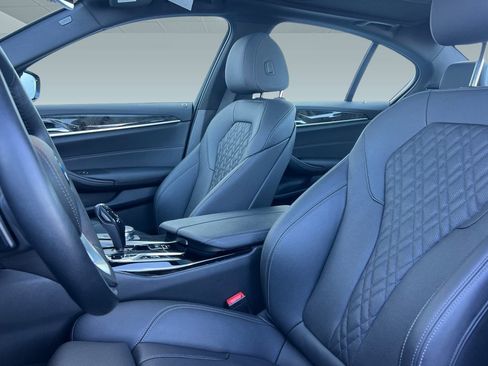 Certified 2023 BMW 530e image 21