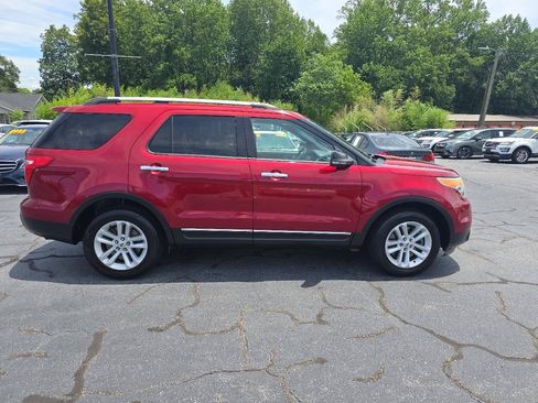Used 2013 Ford Explorer XLT FWD image 4