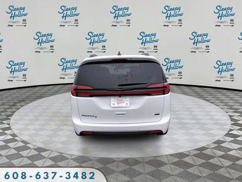 New 2026 Chrysler Pacifica Select w/ S Appearance Package AWD/4WD image 6