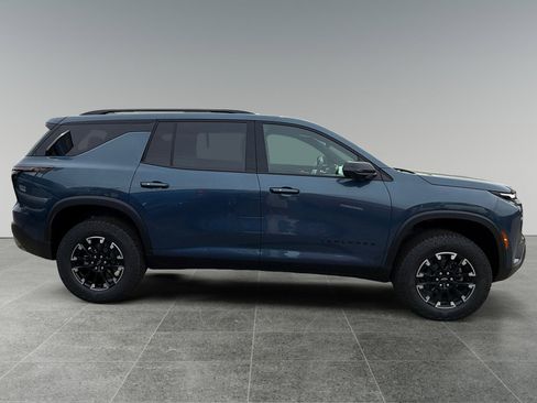 New 2026 Chevrolet Traverse Z71 w/ Enhanced Driving Package AWD/4WD image 6