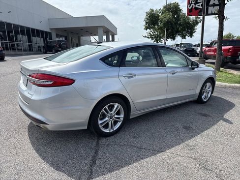 Used 2018 Ford Fusion S FWD image 9