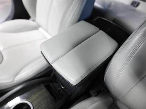 Used 2015 Tesla Model S 85D image 30