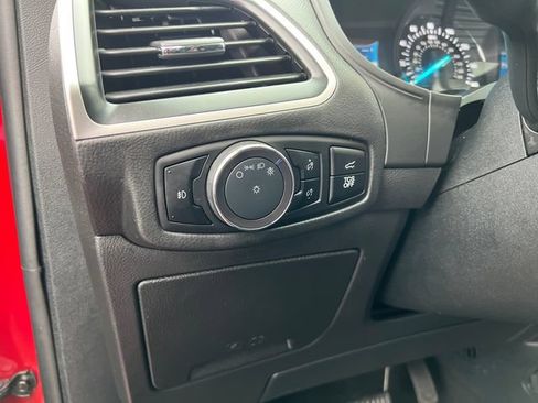 Used 2024 Ford Edge SEL w/ Convenience Package AWD/4WD image 13