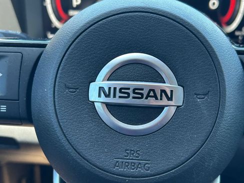 Used 2021 Nissan Rogue Platinum FWD image 38