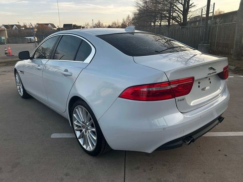 Used 2017 Jaguar XE First Edition image 6