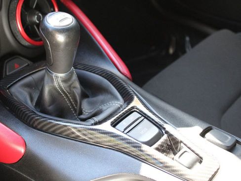 Used 2020 Chevrolet Camaro LT w/ RS Package image 24