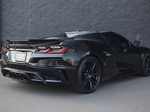 Used 2024 Chevrolet Corvette Z06 image 7