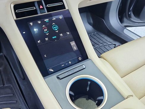 Used 2020 Porsche Taycan Turbo image 22