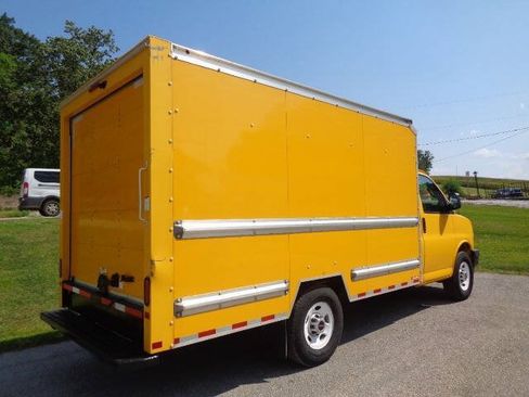 Used 2021 GMC Savana 3500 w/ Power Convenience Package RWD image 6