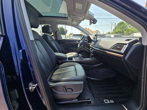 Used 2021 Audi Q5 2.0T Premium w/ Convenience Package AWD/4WD image 16