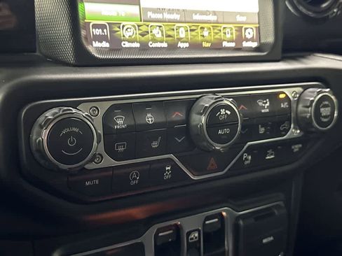 Used 2022 Jeep Wrangler Unlimited Sport image 20