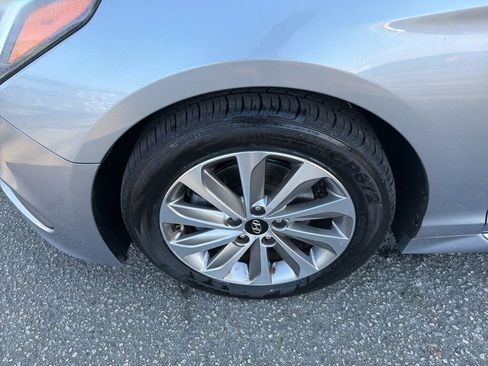 Used 2015 Hyundai Sonata Sport w/ Option Group 03 image 10