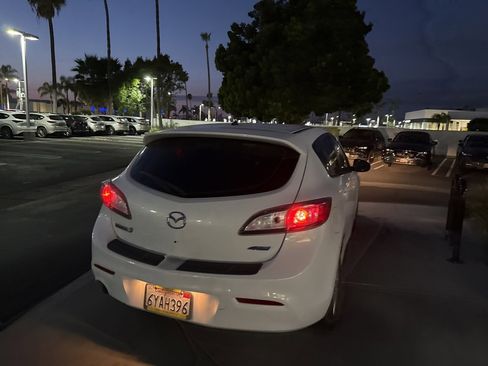 Used 2013 MAZDA MAZDA3 i Touring w/ Preferred Equipment Pkg image 14