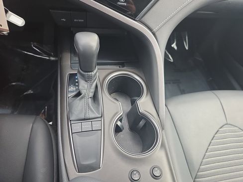 Used 2023 Toyota Camry SE image 33