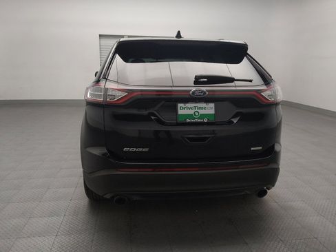Used 2017 Ford Edge SE image 6