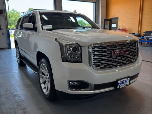 Used 2018 GMC Yukon Denali AWD/4WD image 7