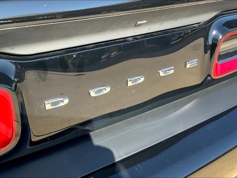 Used 2023 Dodge Challenger GT w/ Plus Package image 8