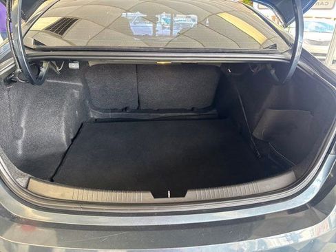 Used 2020 Chevrolet Malibu LT image 11