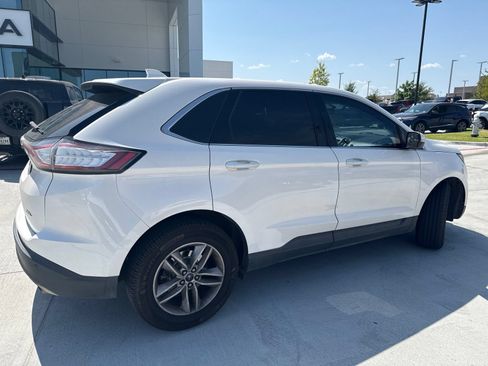 Used 2018 Ford Edge SEL w/ Equipment Group 201A FWD image 2