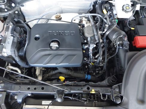 Used 2025 Chevrolet TrailBlazer RS w/ Convenience Package AWD/4WD image 30