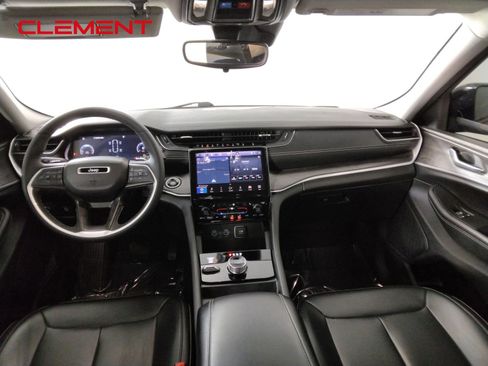 Used 2024 Jeep Grand Cherokee L Limited w/ Black Appearance Package AWD/4WD image 27