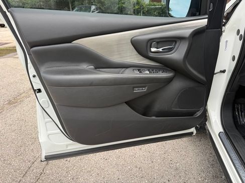 Used 2017 Nissan Murano Platinum w/ Platinum Technology Package AWD/4WD image 17