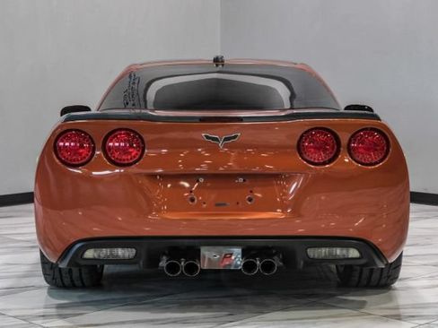 Used 2005 Chevrolet Corvette Coupe w/ Preferred Equipment Group RWD image 12