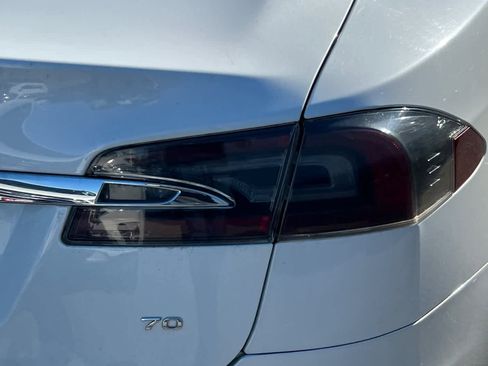 Used 2016 Tesla Model S 70 RWD image 18