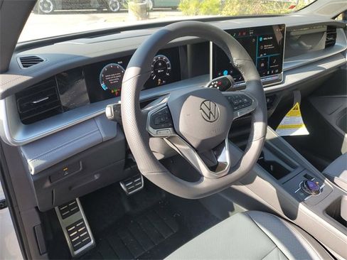 New 2026 Volkswagen Tiguan SE R-Line image 21