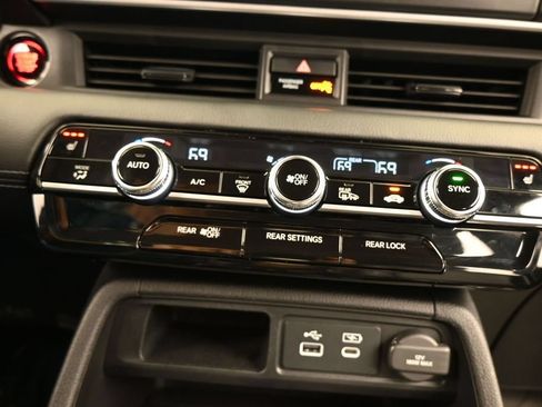 Used 2024 Honda Pilot Touring image 28