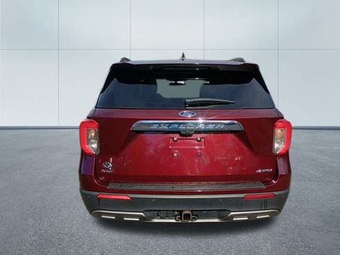 Used 2022 Ford Explorer XLT w/ Equipment Group 202A image 4