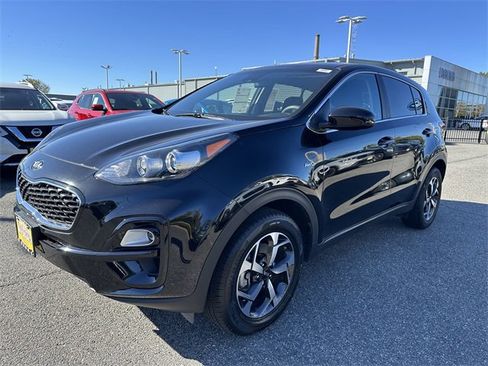 Used 2022 Kia Sportage LX image 9