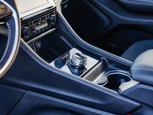 New 2025 Jeep Grand Cherokee Laredo X w/ Luxury Tech Group I image 21