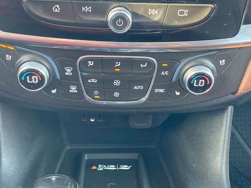 Used 2018 Chevrolet Traverse High Country w/ LPO, Cargo Package AWD/4WD image 35