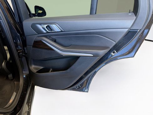 Used 2020 BMW X5 xDrive40i w/ Convenience Package AWD/4WD image 33