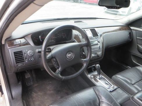 Used 2010 Cadillac DTS Luxury FWD image 13
