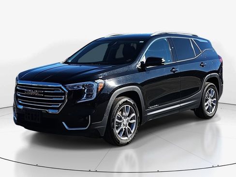 Used 2024 GMC Terrain SLT image 9