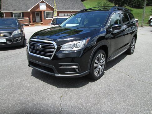 Used 2019 Subaru Ascent Limited w/ Popular Package #3 AWD/4WD image 1