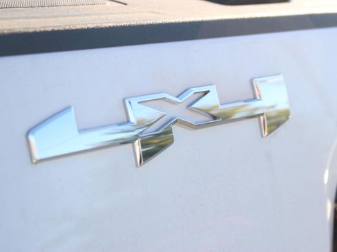 New 2025 GMC Sierra 2500 Pro w/ Convenience Package image 19