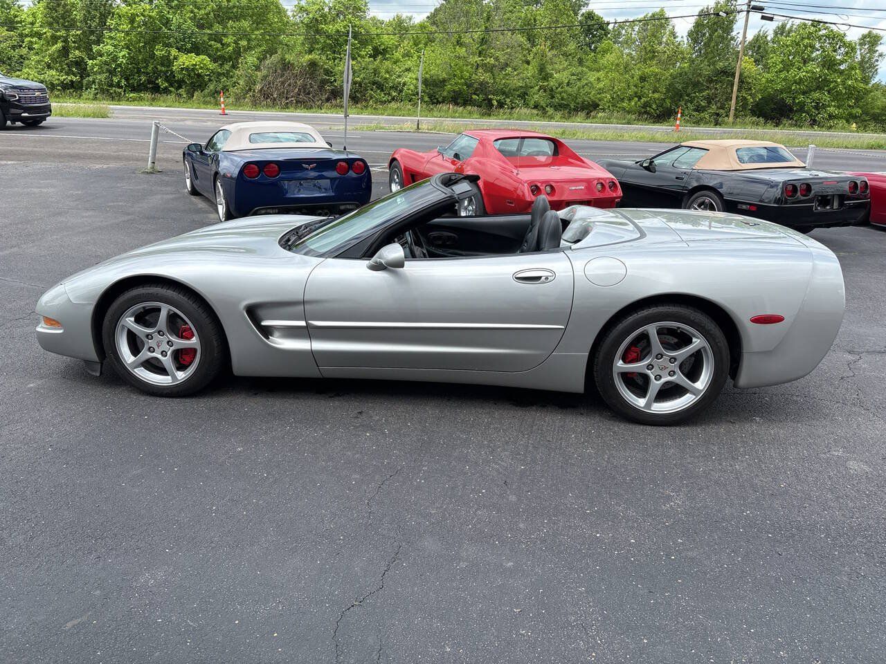 Used 2004 Chevrolet Corvette Convertible w/ Preferred Equipment Group RWD image 6