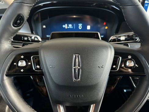 New 2025 Lincoln Corsair Reserve w/ Equipment Group 202A image 23