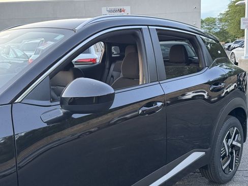 New 2026 Nissan Kicks SV FWD image 17