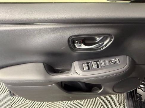 Used 2025 Honda HR-V LX image 14