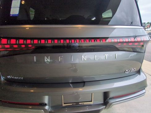 New 2026 INFINITI QX80 Luxe RWD image 31